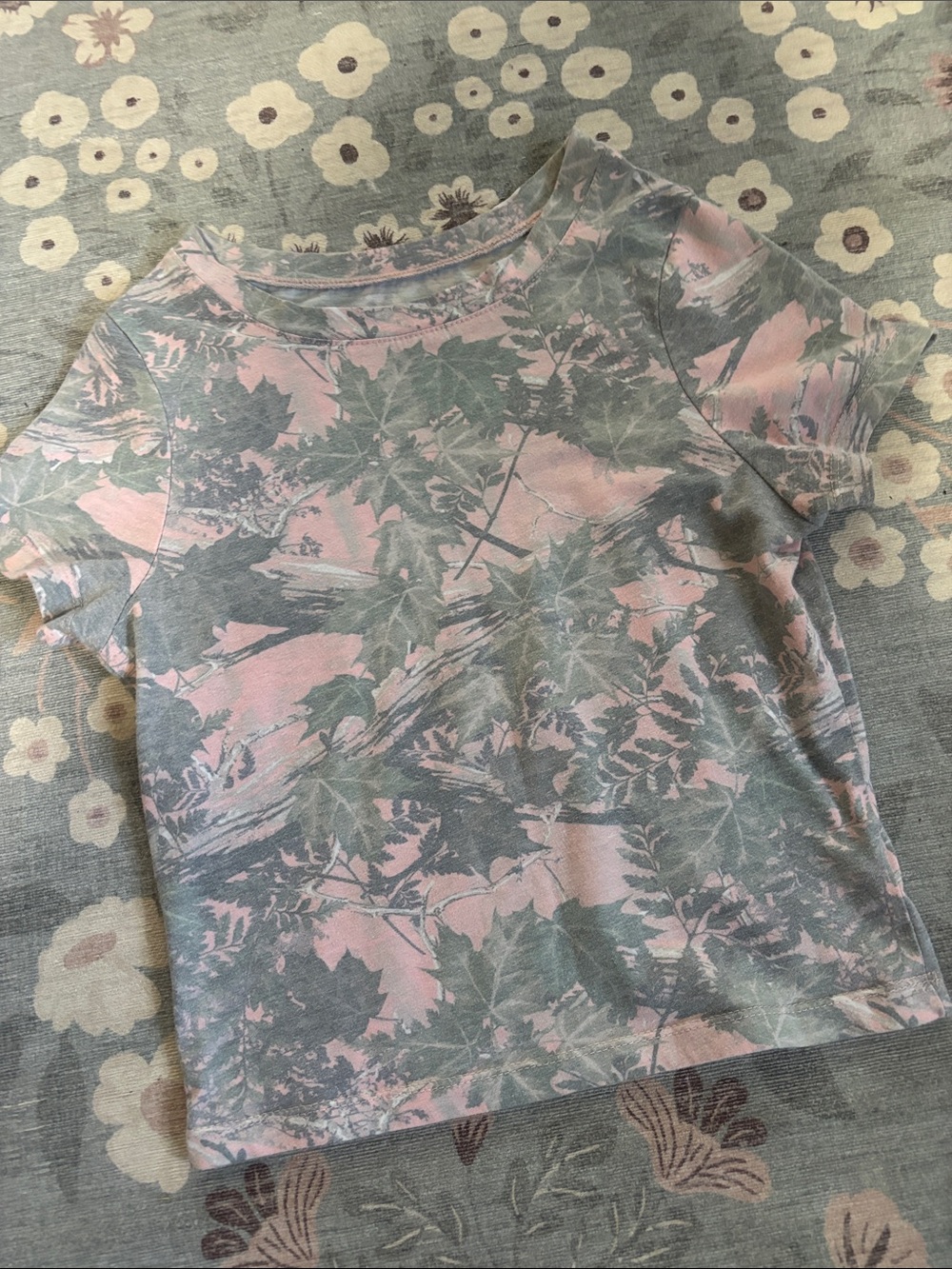 Short Sleeve Botanical Tee in Pink & green